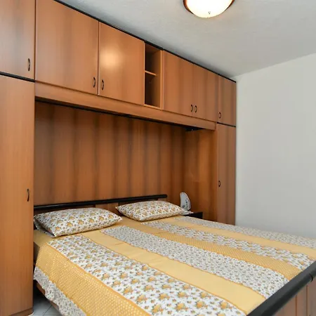 Apartman Aleksandra 43 *