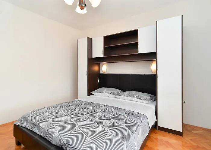 Aleksandra 43 Appartement *